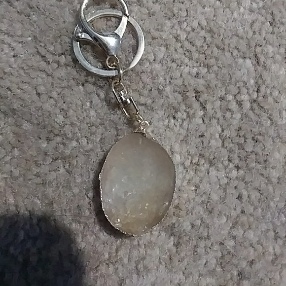 Quartz gold incrested keychain - Picture 3 of 3